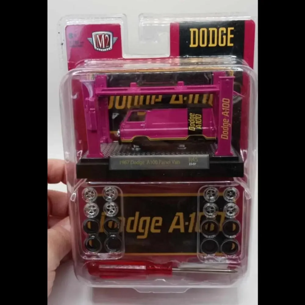 M2 Machines 1:64 Model Kit Release 45 1967 Dodge A100 Panel Van